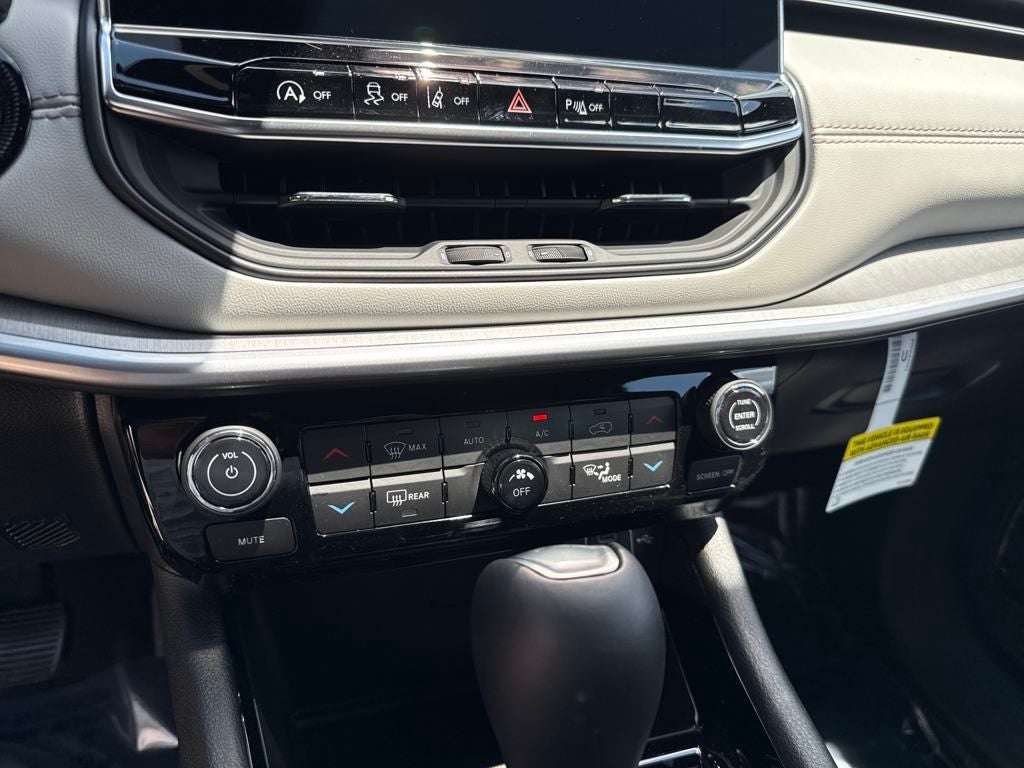 2025 Jeep Compass COMPASS LIMITED 4X4