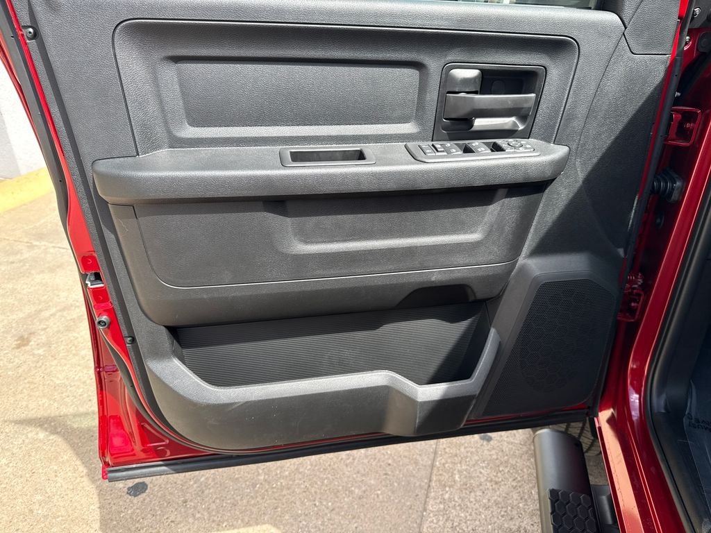 2026 RAM Ram 3500 RAM 3500 TRADESMAN CREW CAB 4X4 6'4' BOX