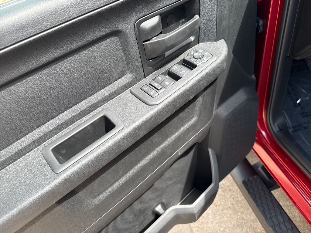 2026 RAM Ram 3500 RAM 3500 TRADESMAN CREW CAB 4X4 6'4' BOX