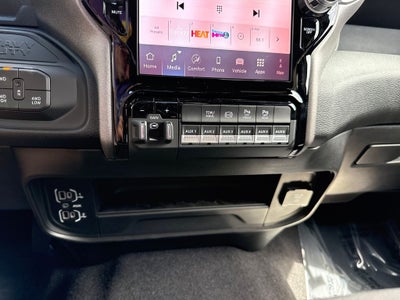 2026 RAM Ram 3500 RAM 3500 TRADESMAN CREW CAB 4X4 6'4' BOX