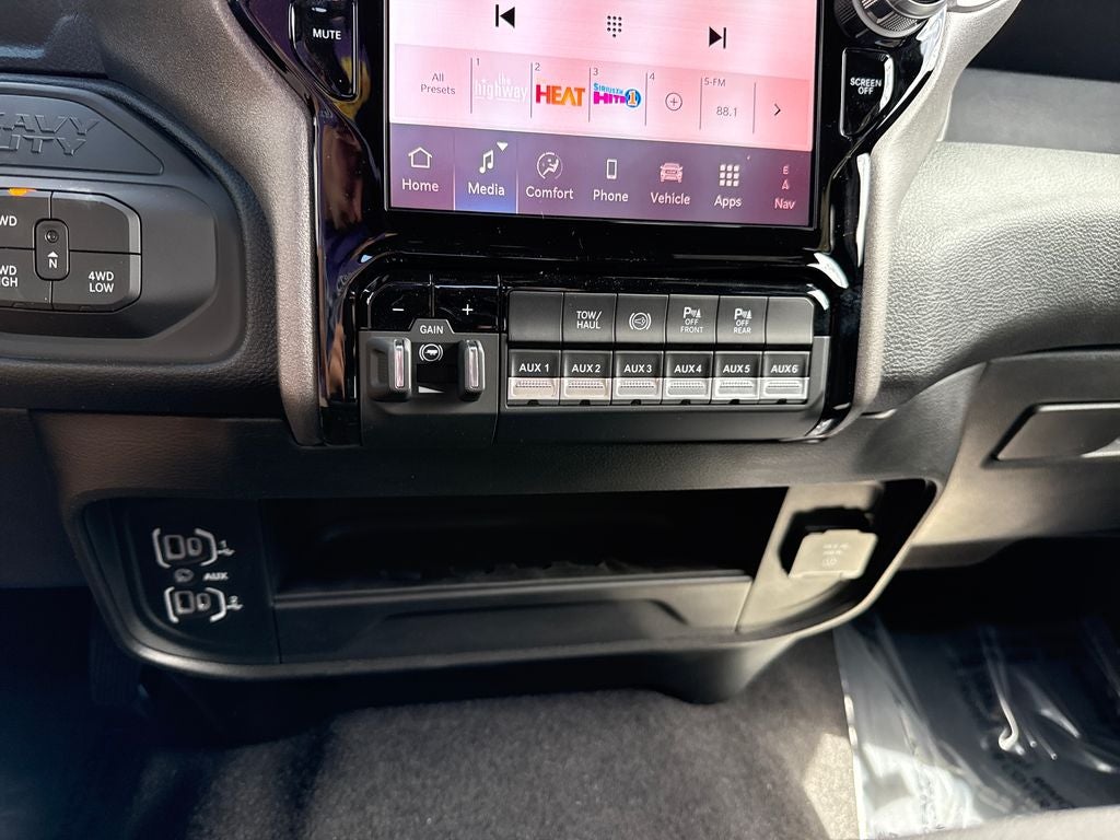 2026 RAM Ram 3500 RAM 3500 TRADESMAN CREW CAB 4X4 6'4' BOX