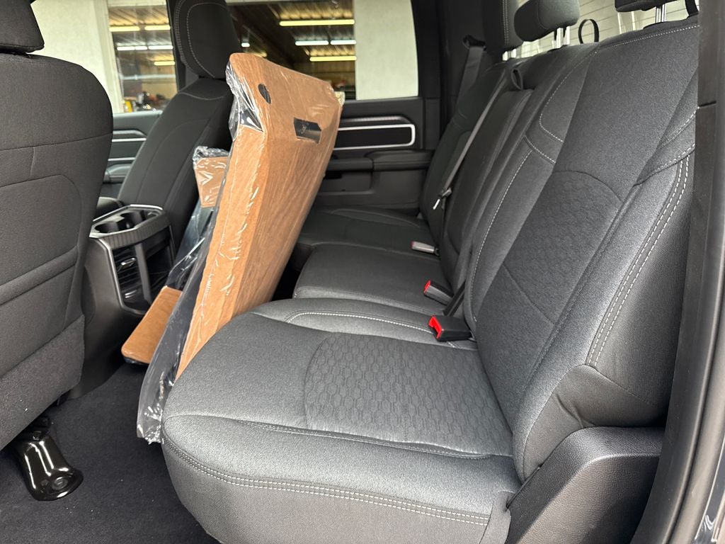 2026 RAM Ram 3500 RAM 3500 BIG HORN CREW CAB 4X4 6'4' BOX