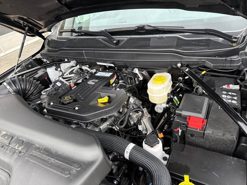 2026 RAM Ram 2500 RAM 2500 BLACK EXPRESS CREW CAB 4X4 6'4' BOX