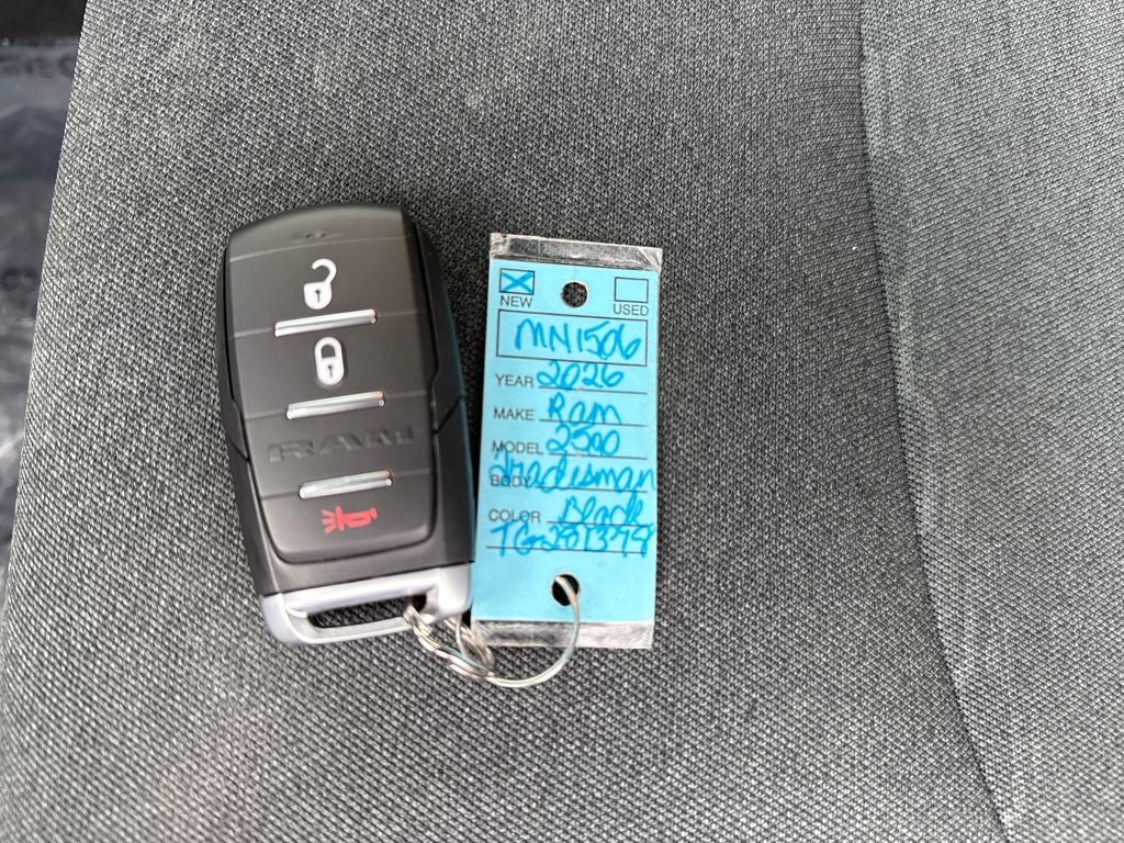 2026 RAM Ram 2500 RAM 2500 BLACK EXPRESS CREW CAB 4X4 6'4' BOX