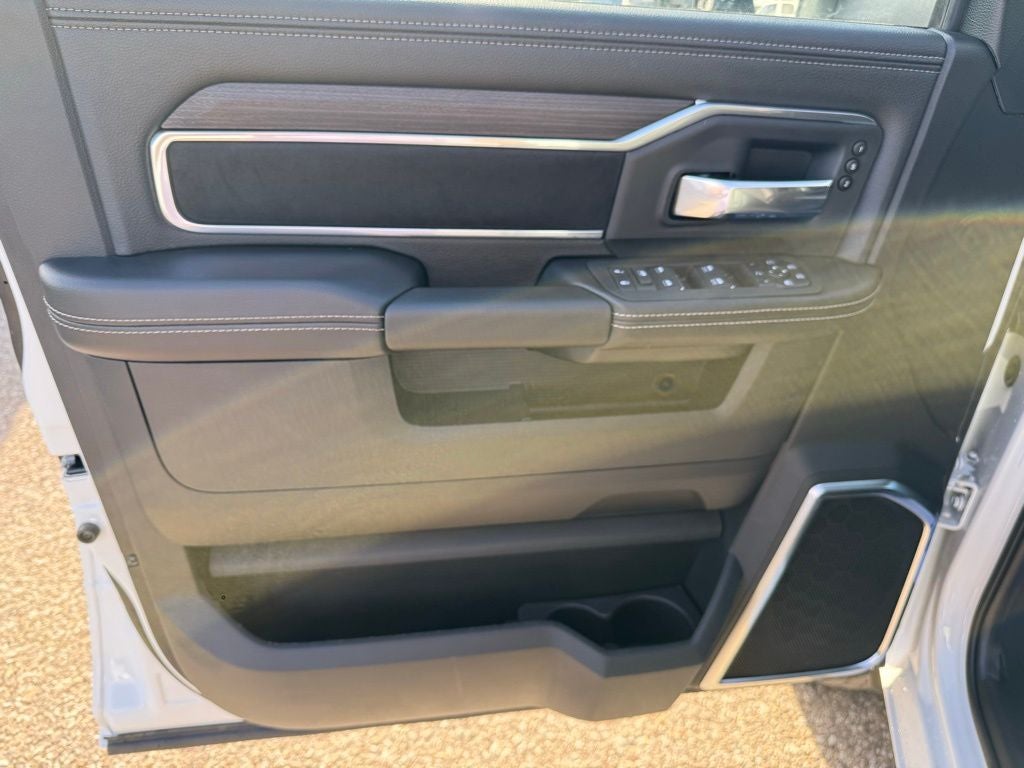 2026 RAM Ram 3500 RAM 3500 LARAMIE CREW CAB 4X4 8' BOX