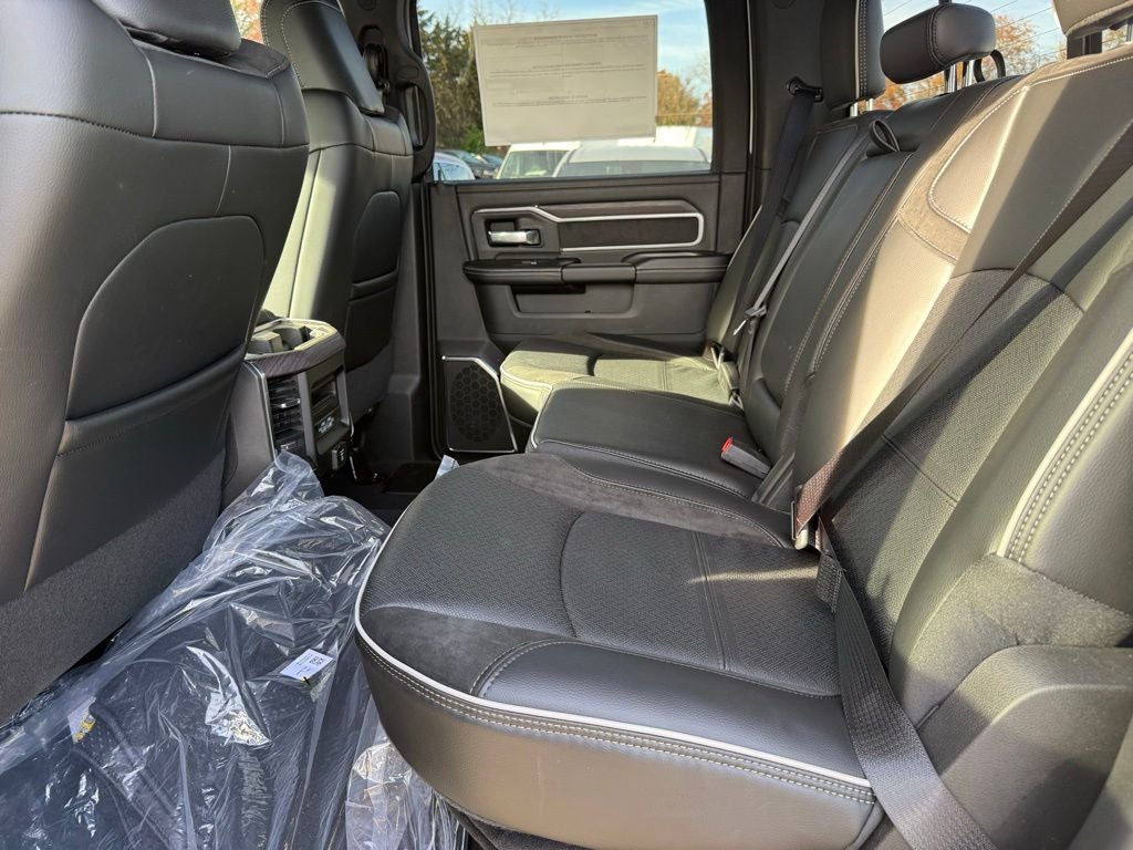 2026 RAM Ram 3500 RAM 3500 LARAMIE CREW CAB 4X4 8' BOX