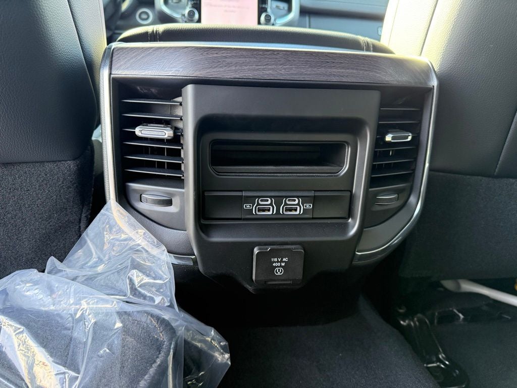 2026 RAM Ram 3500 RAM 3500 LARAMIE CREW CAB 4X4 8' BOX