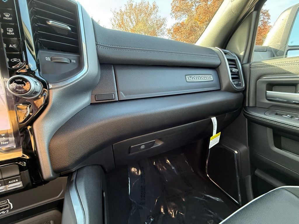 2026 RAM Ram 3500 RAM 3500 LARAMIE CREW CAB 4X4 8' BOX