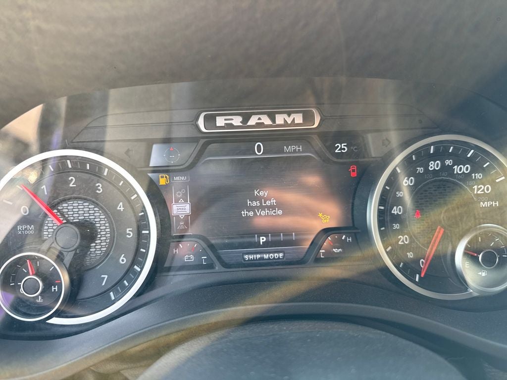 2026 RAM Ram 1500 RAM 1500 EXPRESS CREW CAB 4X4 5'7' BOX