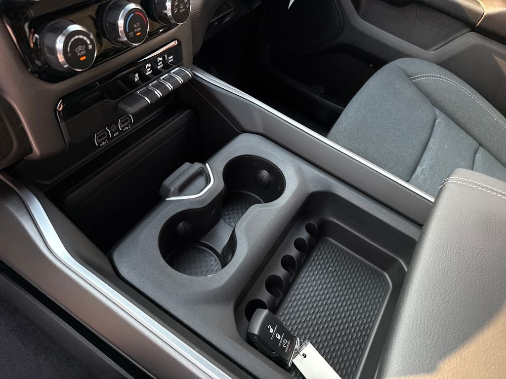 2026 RAM Ram 1500 RAM 1500 EXPRESS CREW CAB 4X4 5'7' BOX