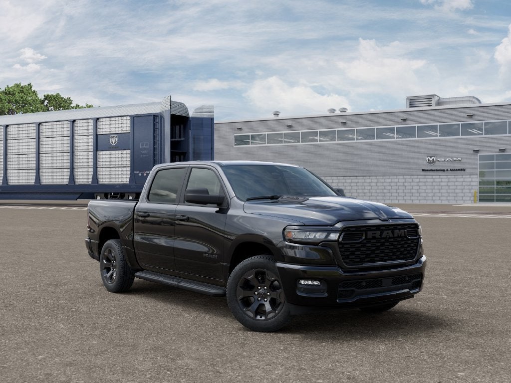 2027 RAM Ram 1500 RAM 1500 EXPRESS CREW CAB 4X4 5'7' BOX