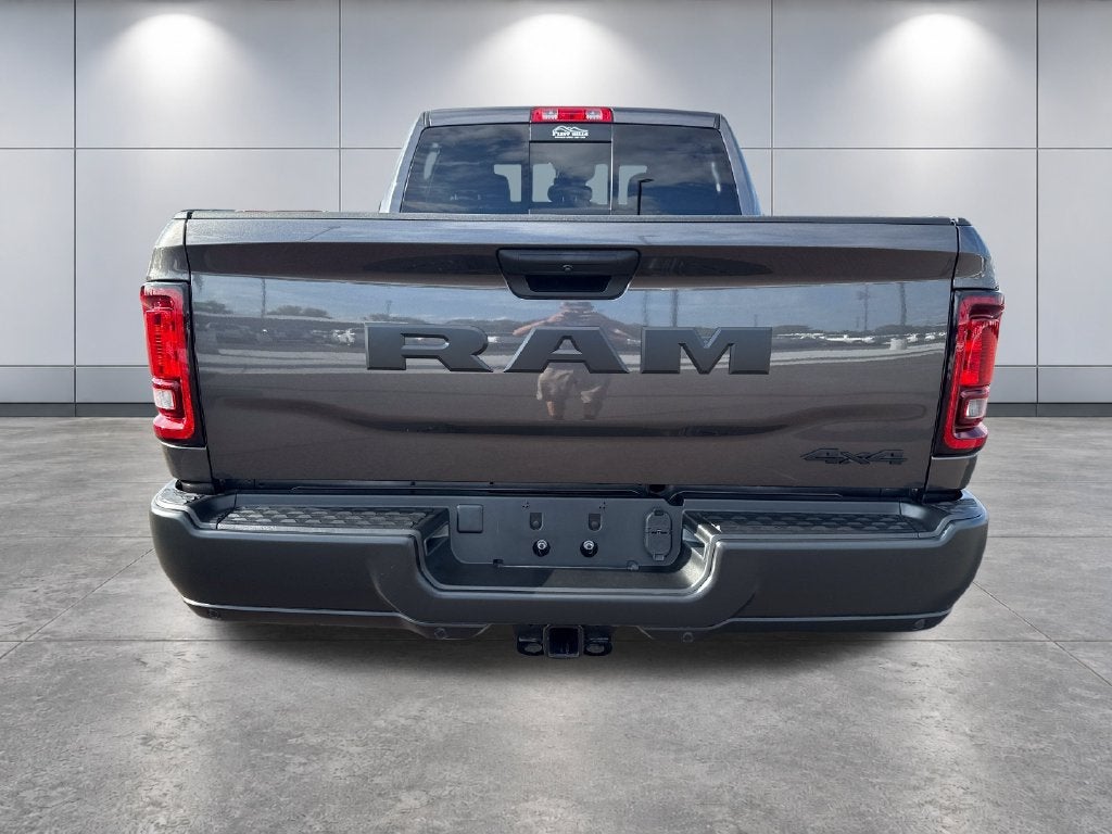2025 RAM 2500 Tradesman Crew Cab 4x4 6'4' Box