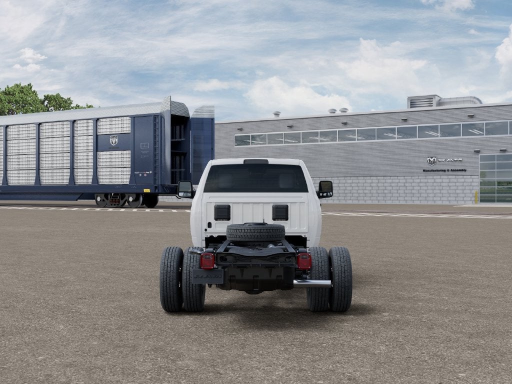 2027 RAM Ram 3500 Chassis Cab RAM 3500 TRADESMAN CHASSIS REGULAR CAB 4X4 60' CA
