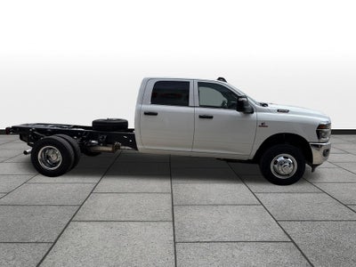 2026 RAM Ram 3500 Chassis Cab RAM 3500 TRADESMAN CREW CAB CHASSIS 4X4 60' CA