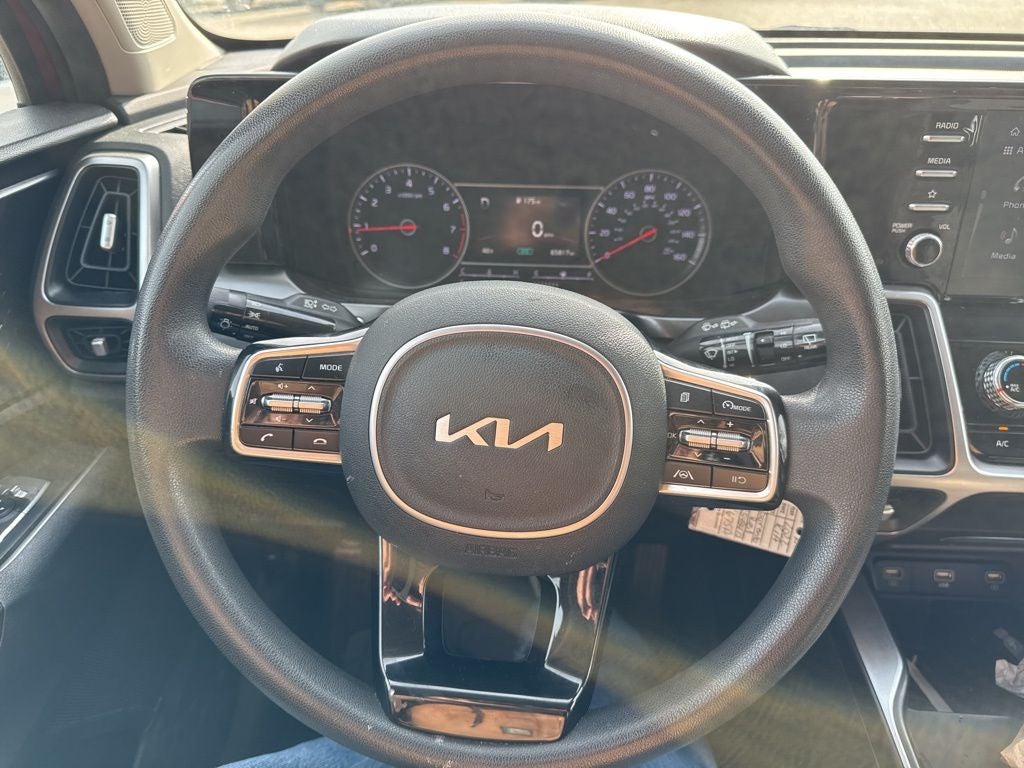 2022 Kia Sorento LX