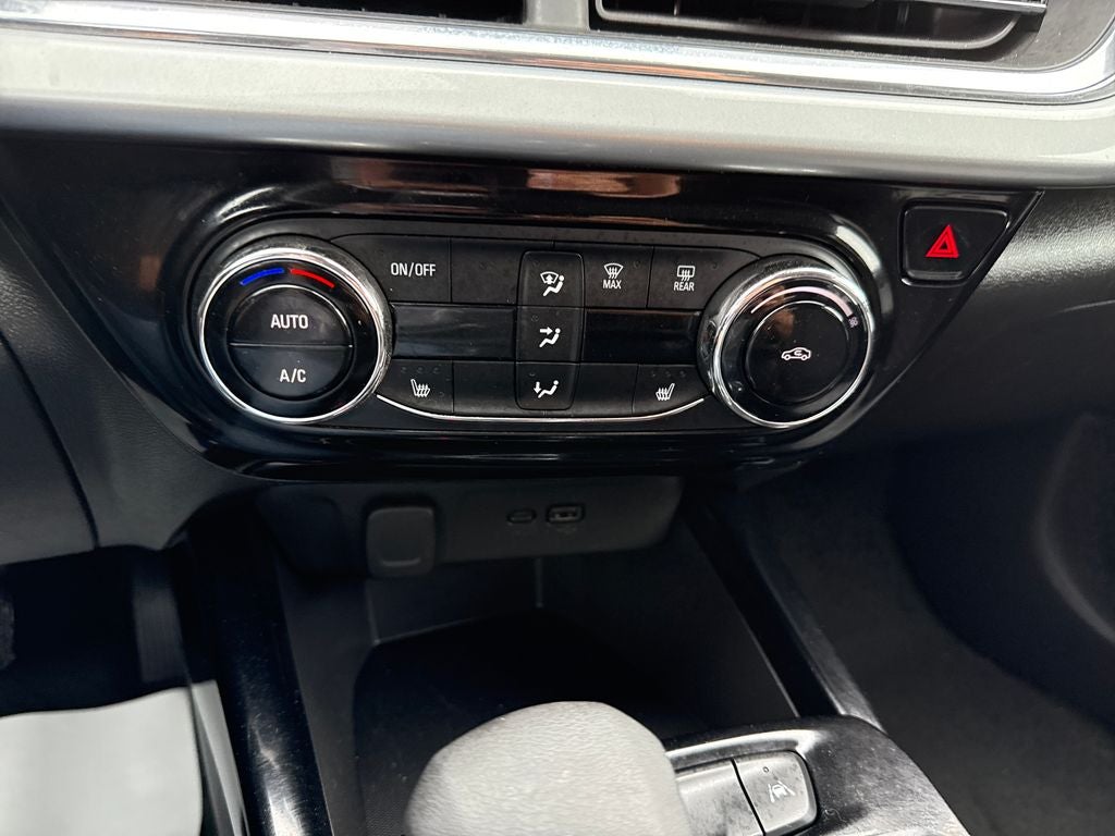 2025 Chevrolet Trax FWD LT