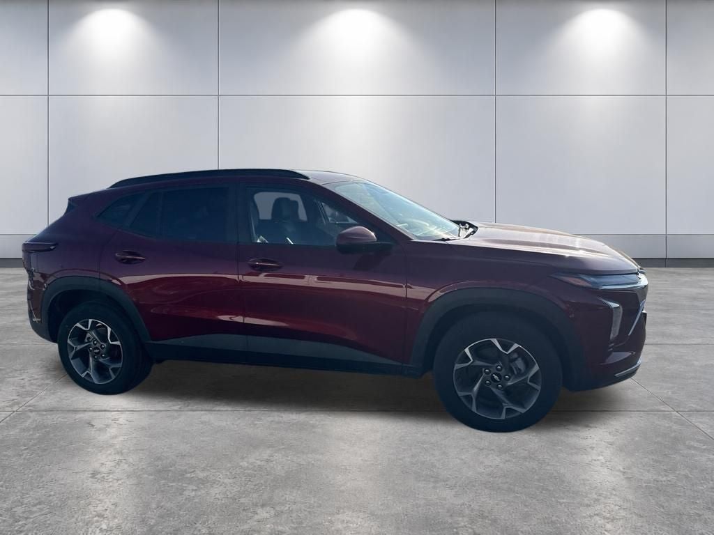 2025 Chevrolet Trax FWD LT