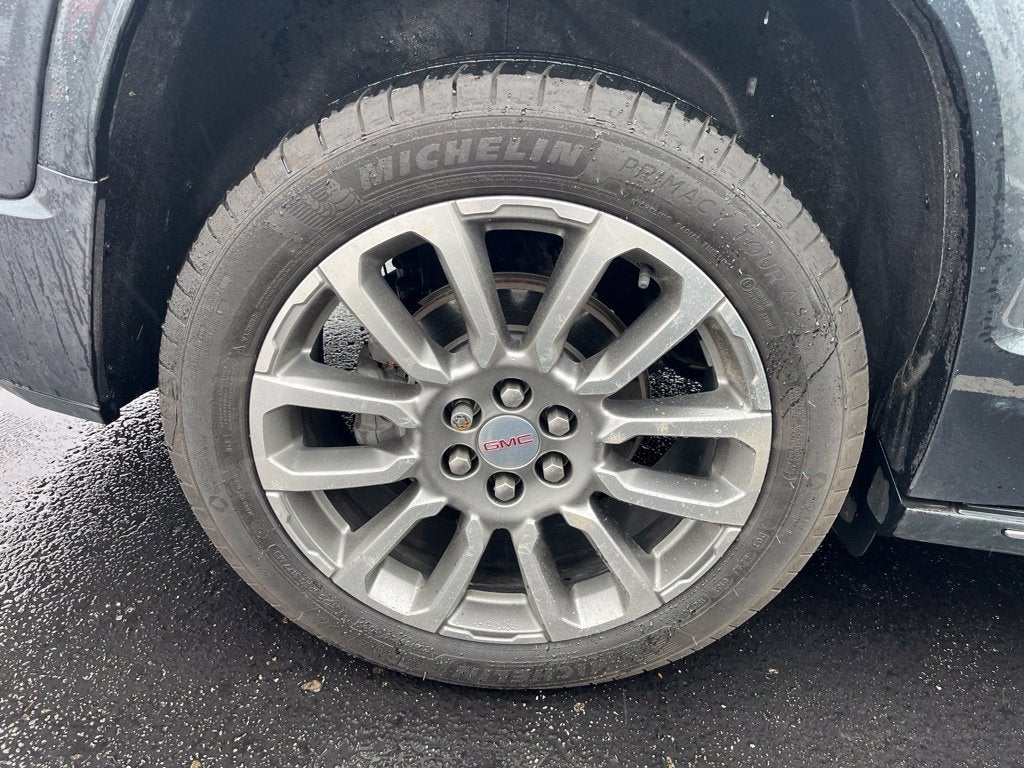2022 GMC Acadia Denali