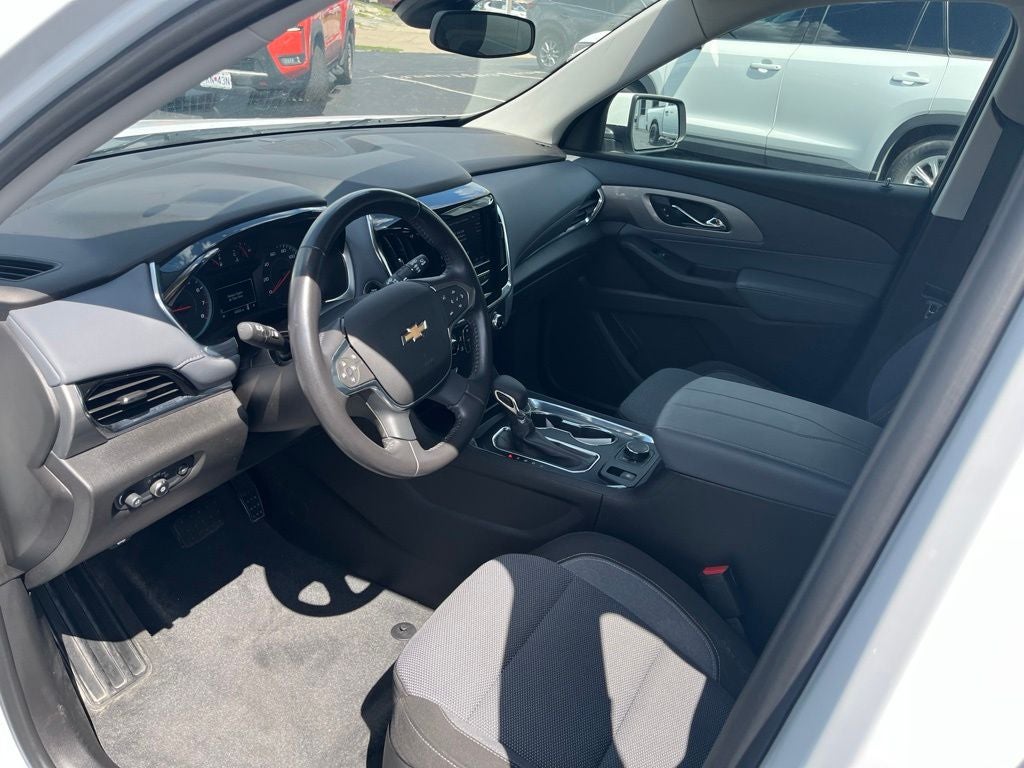 2021 Chevrolet Traverse LT Cloth w/2FL