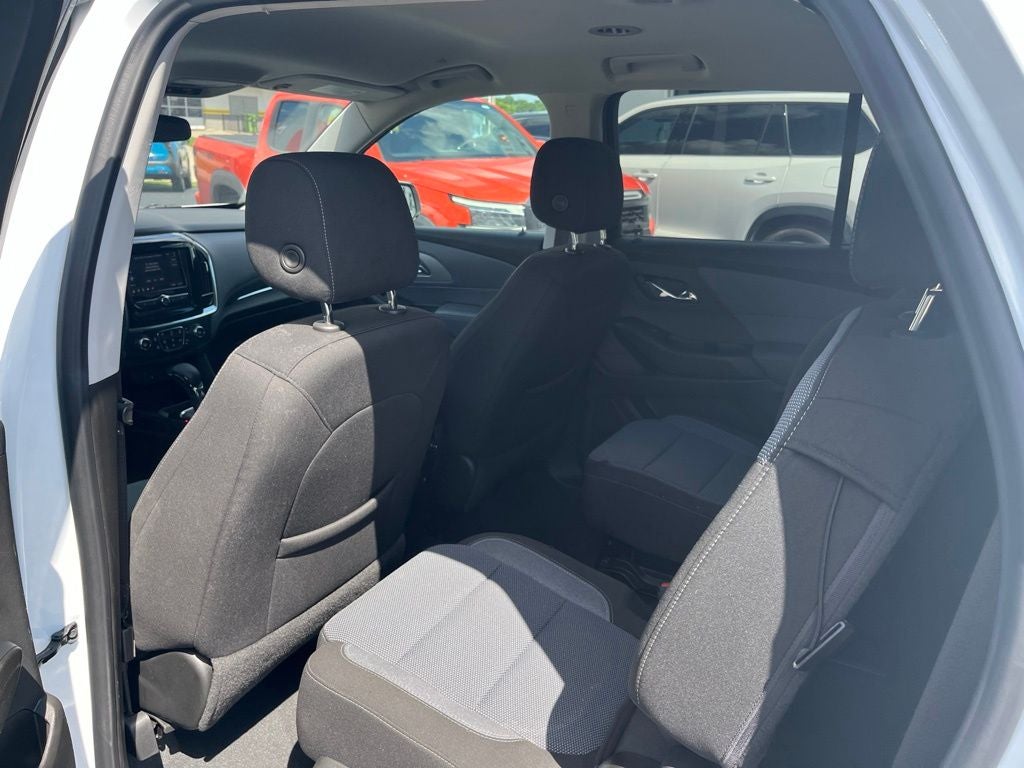 2021 Chevrolet Traverse LT Cloth w/2FL