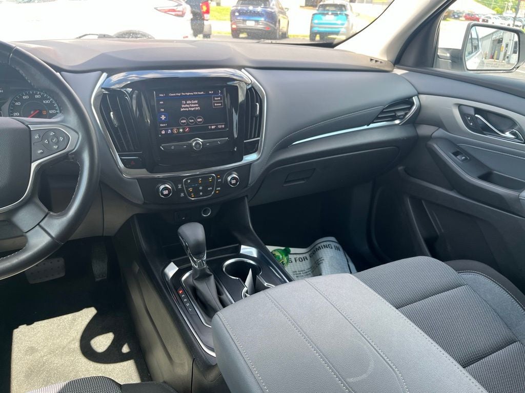 2021 Chevrolet Traverse LT Cloth w/2FL