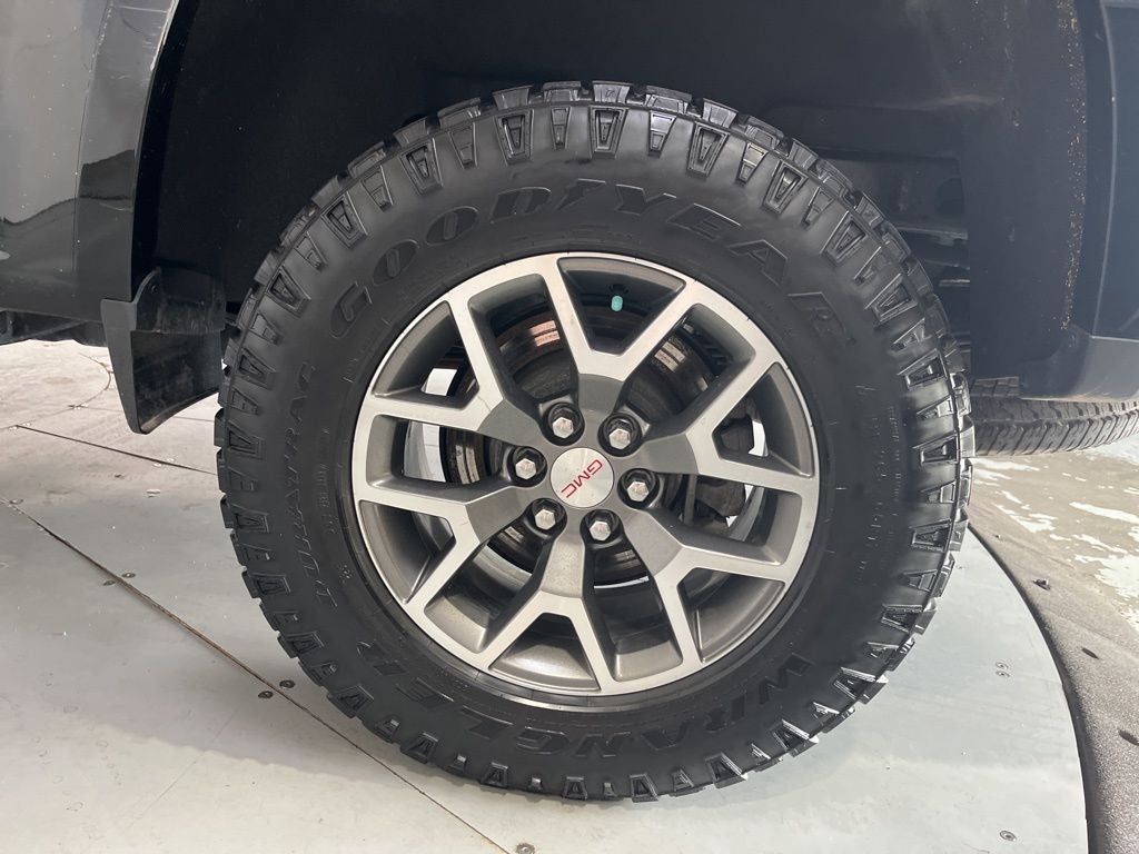 2022 GMC Canyon AT4 w/Cloth