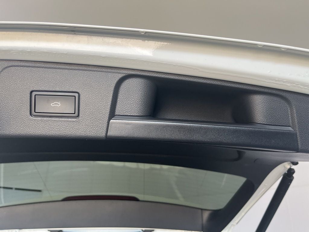 2023 Volkswagen Atlas 3.6L V6 SEL Premium R-Line