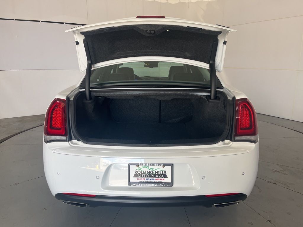 2023 Chrysler 300 Touring