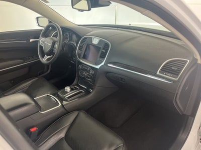 2023 Chrysler 300 Touring
