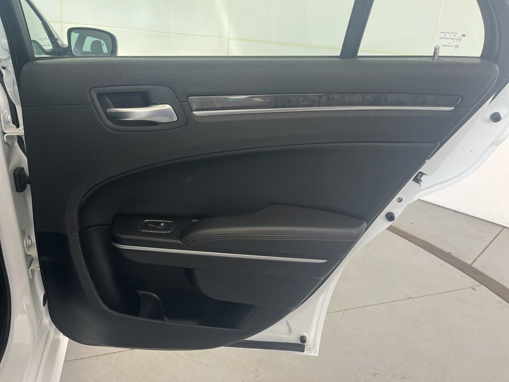 2023 Chrysler 300 Touring