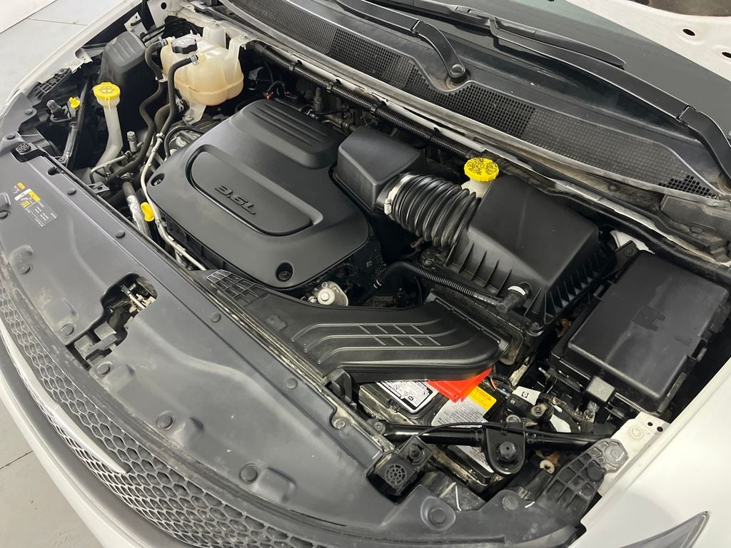 2024 Chrysler Voyager LX