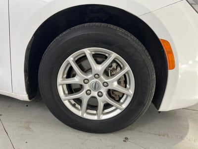 2024 Chrysler Voyager LX