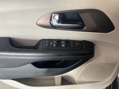 2020 Chrysler Voyager LXI