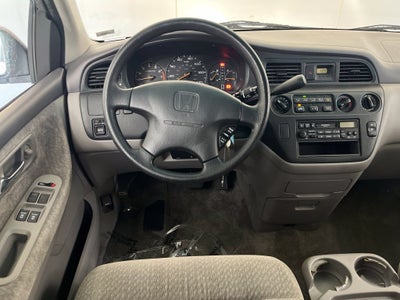 2000 Honda Odyssey LX 7 Passenger