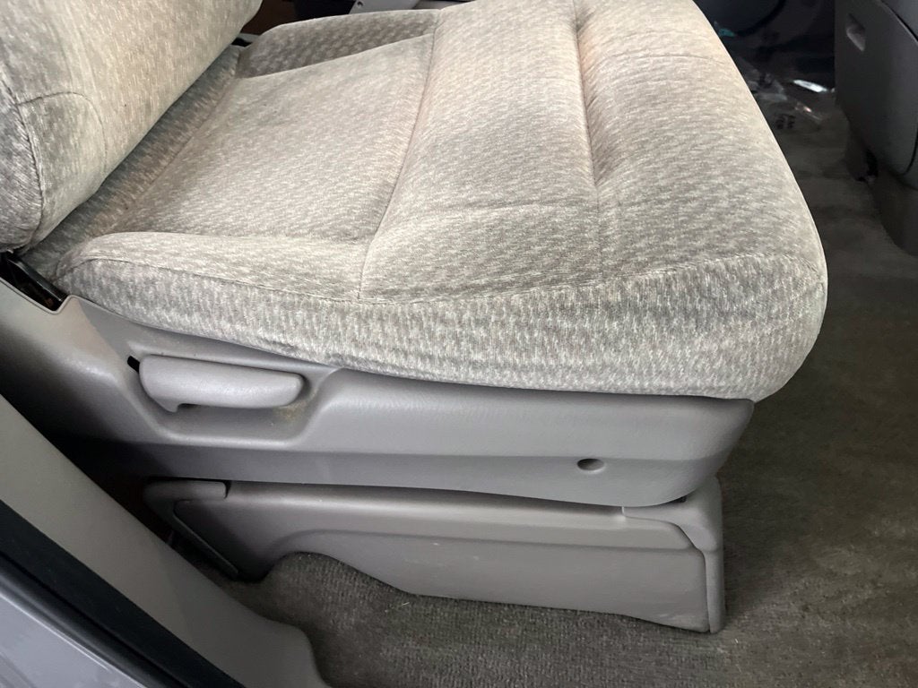 2000 Honda Odyssey LX 7 Passenger
