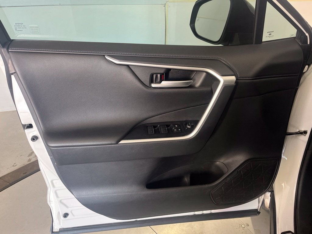 2025 Toyota RAV4 Hybrid XSE