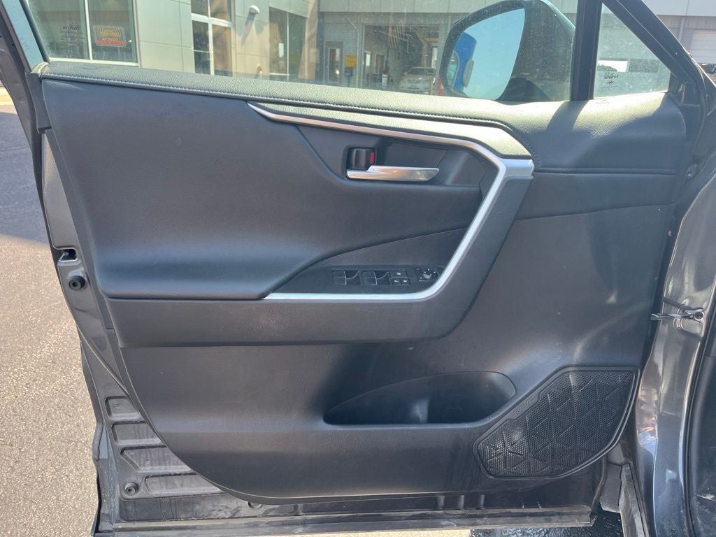 2019 Toyota RAV4 Hybrid XSE