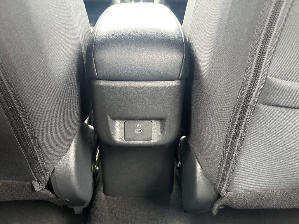 2023 Nissan Versa 1.6 SV
