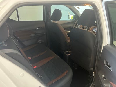 2018 Nissan Kicks SR