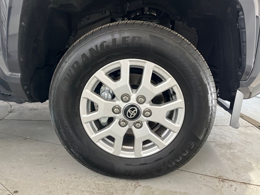 2025 Toyota Tacoma SR5