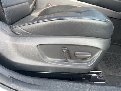 2019 Toyota Avalon Hybrid XSE