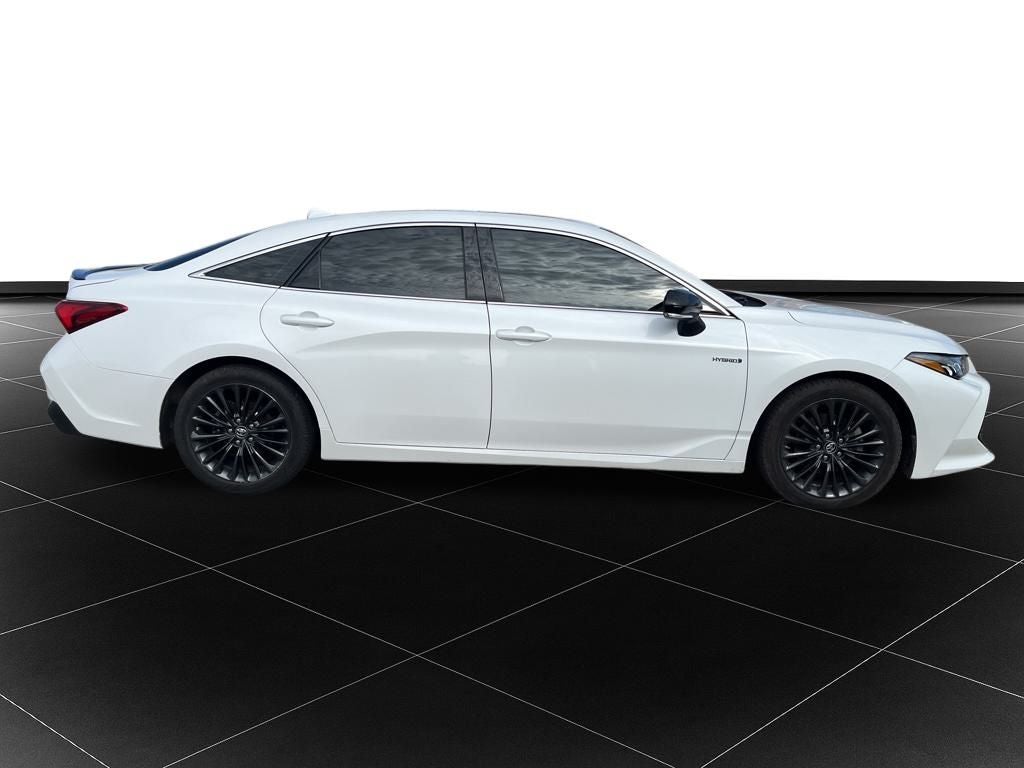 2019 Toyota Avalon Hybrid XSE