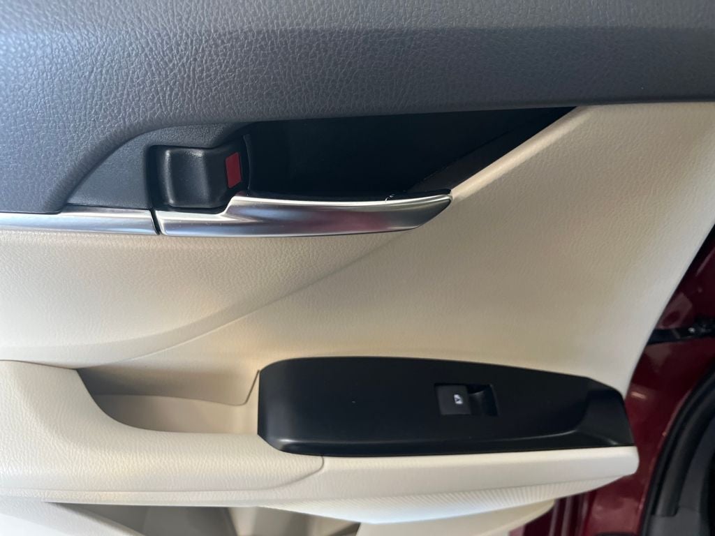 2018 Toyota Camry Hybrid LE