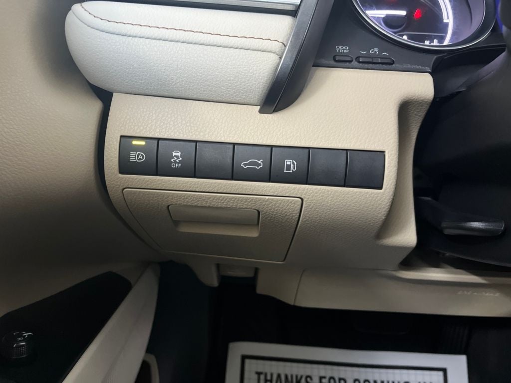 2018 Toyota Camry Hybrid LE