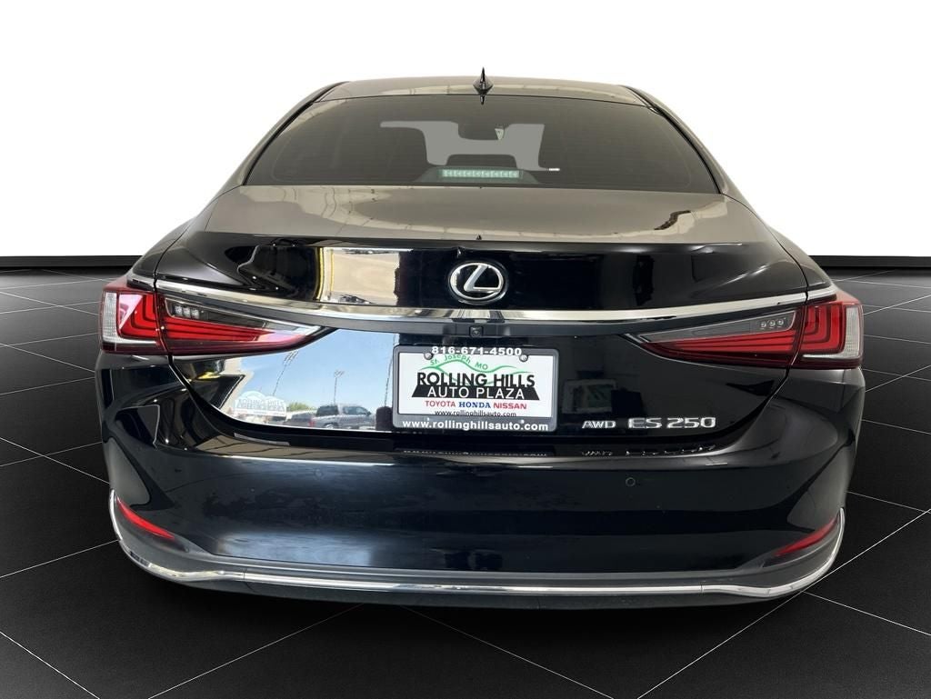 2021 Lexus ES 250