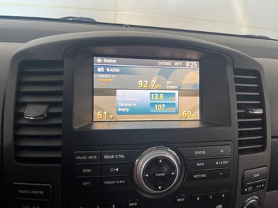 2012 Nissan Pathfinder SV