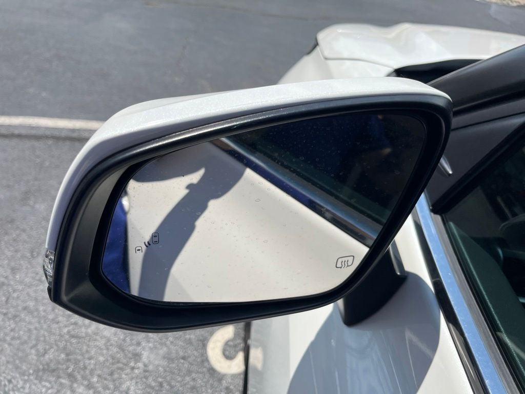 2020 Toyota Highlander LE