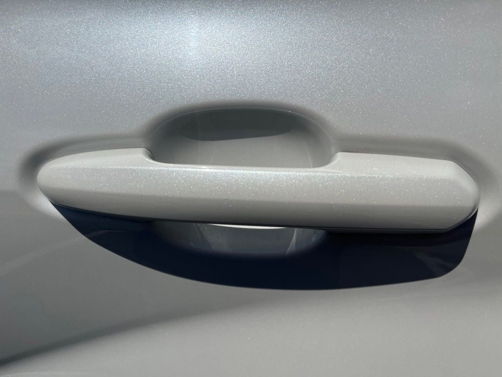 2020 Toyota Highlander LE
