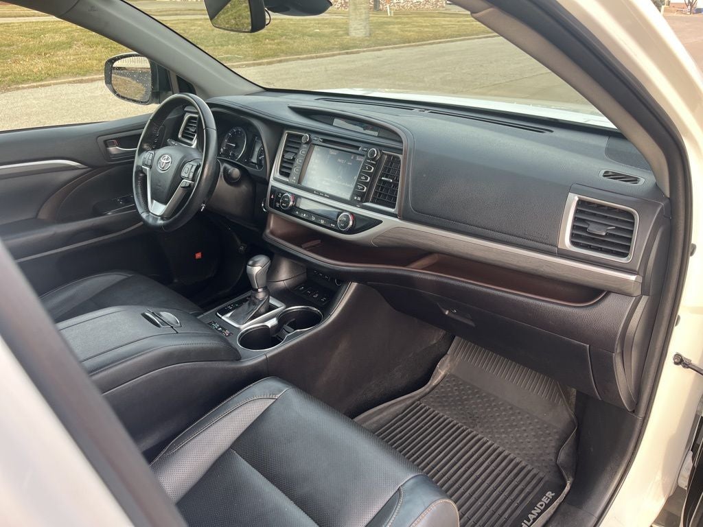 2019 Toyota Highlander Limited Platinum