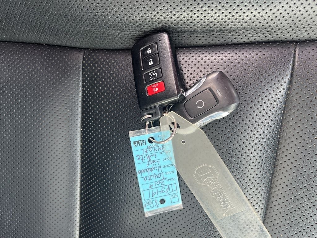 2019 Toyota Highlander Limited Platinum